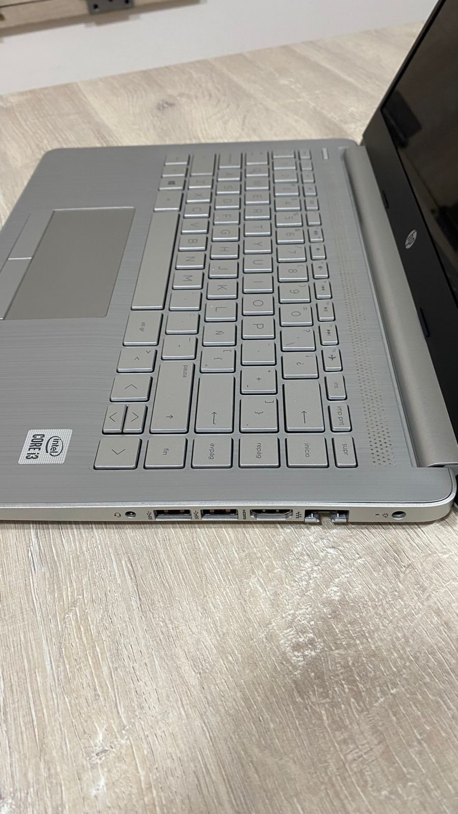 HP 14-CF2077LA I3-1010U 8GB RAM SSD NVME 256GB - Image 3